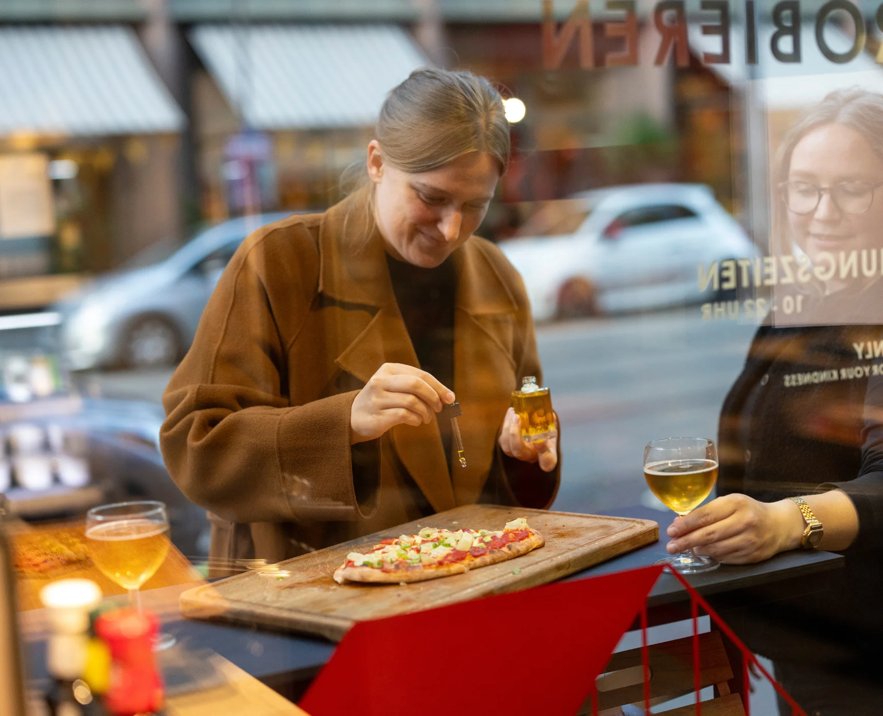 Margarete Magazin Snacks und Wein